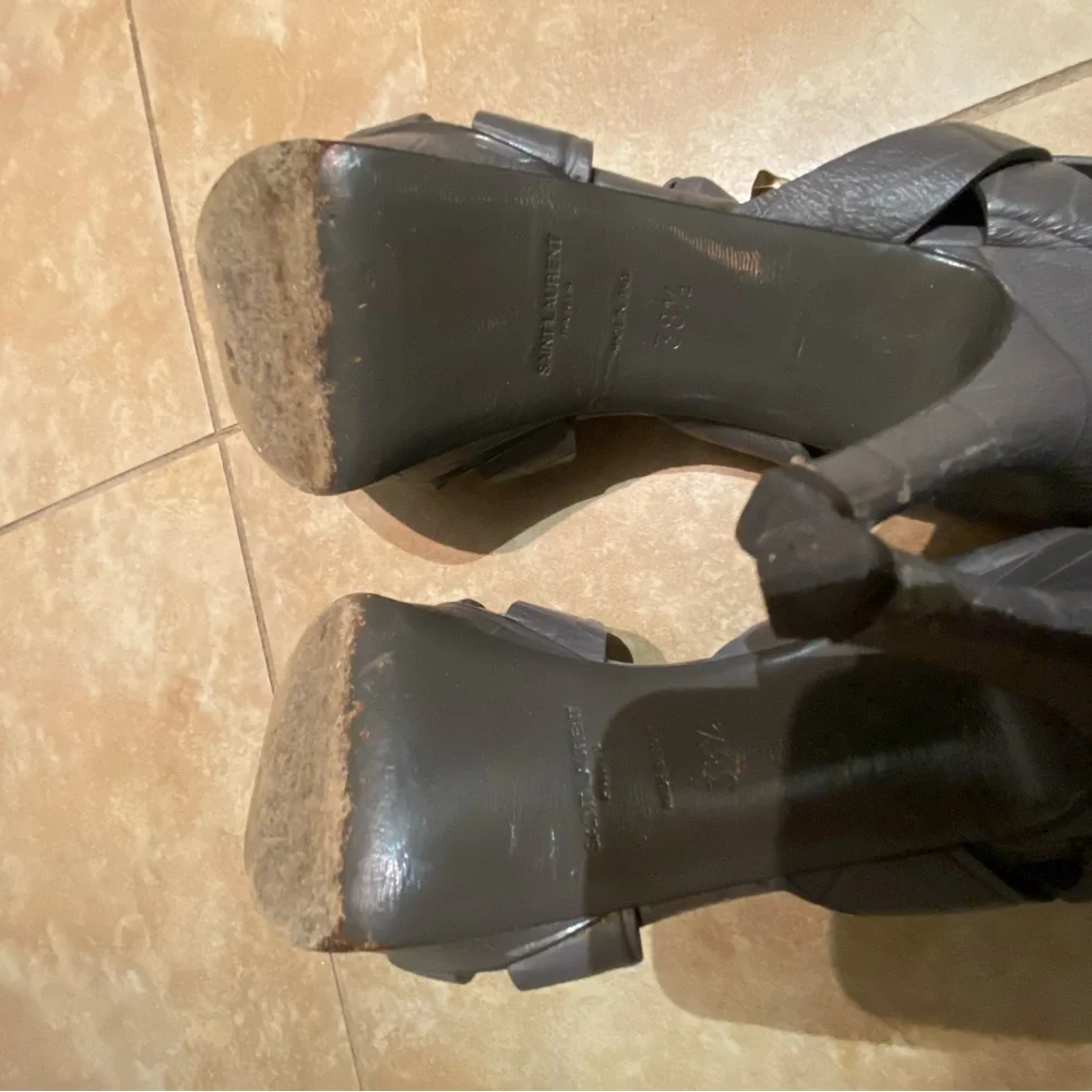 SOLD Saint Laurent Grey Alligator Embossed 75 Tribute Heels Size 38.5 EU - Picture 8 of 10